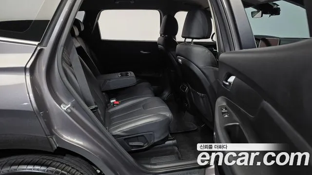 Hyundai Santafe 2023 — фото 12