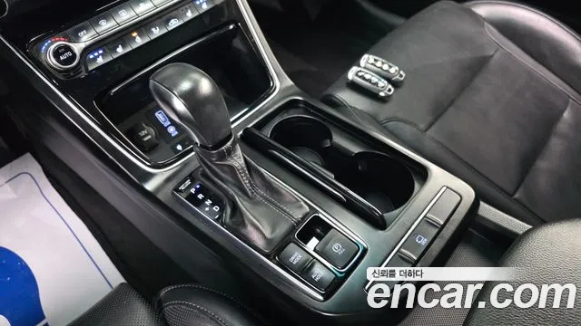 Hyundai Grandeur 2017 — фото 9