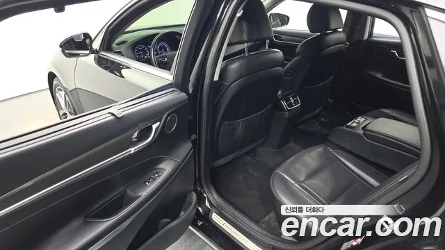 Hyundai Grandeur 2017 — фото 11