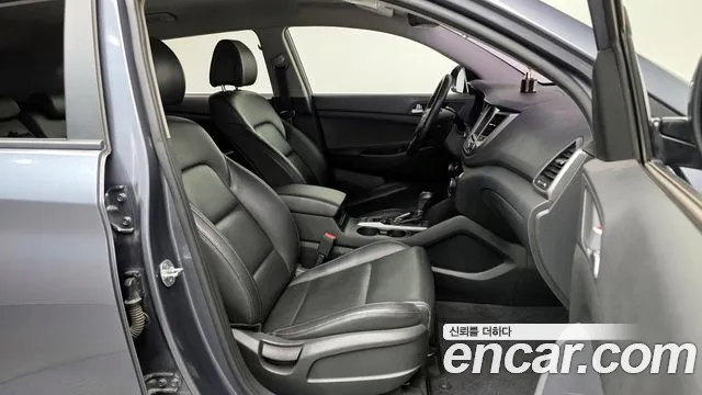 Hyundai Tucson 2017 — фото 16