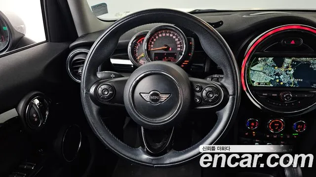 Mini Cooper 2015 — фото 13