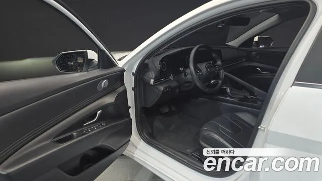 Hyundai AVANTE 2023 — фото 10