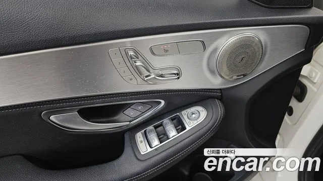 Mercedes-Benz C-Class 2015 — фото 19