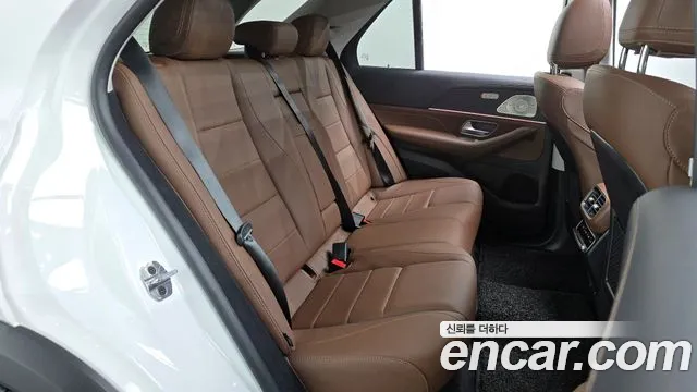 Mercedes-Benz GLE-Class 2025 — фото 17