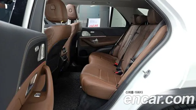 Mercedes-Benz GLE-Class 2025 — фото 18