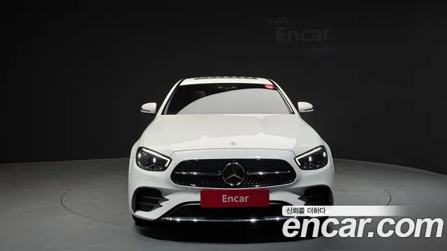 Mercedes-Benz E-Class 2023 — фото 3