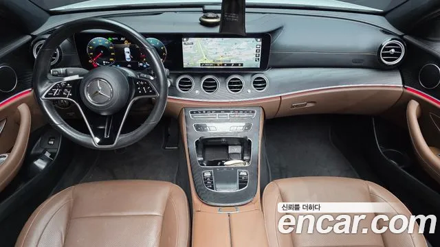 Mercedes-Benz E-Class 2023 — фото 10