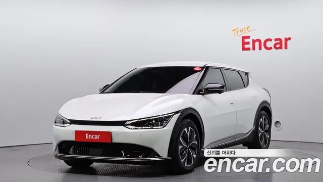 Kia EV6 2022 — фото 1