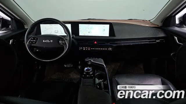 Kia EV6 2022 — фото 10