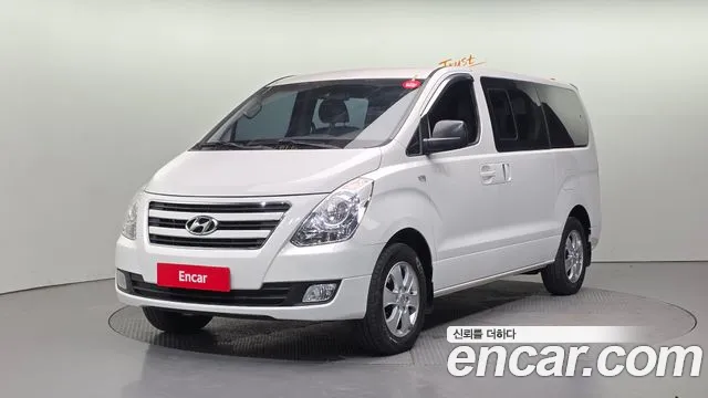 Hyundai Starex 2017 — фото 1