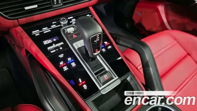 Porsche Cayenne 2022 — фото 12