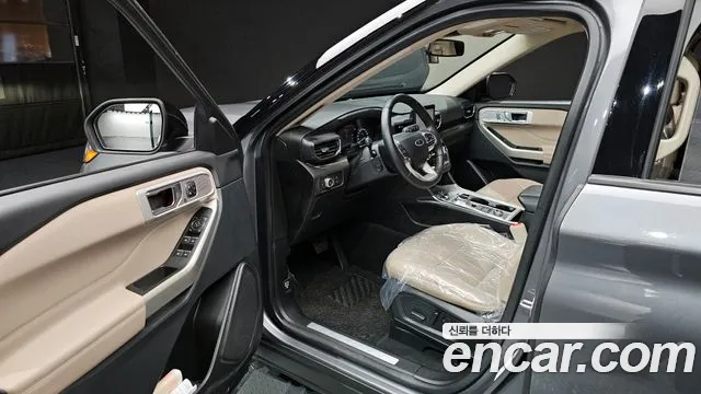 Ford Explorer 2021 — фото 10