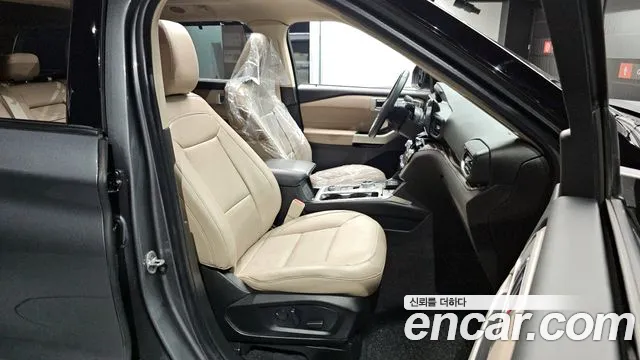 Ford Explorer 2021 — фото 12