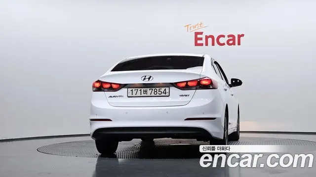 Hyundai AVANTE 2017 — фото 4