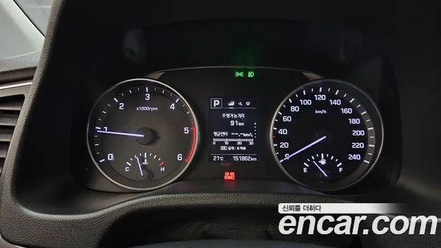 Hyundai AVANTE 2017 — фото 11