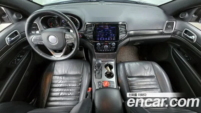 Jeep Cherokee 2019 — фото 10