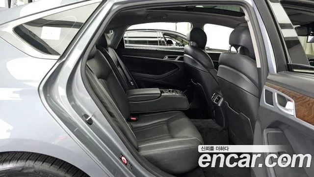 Hyundai Genesis 2015 — фото 18
