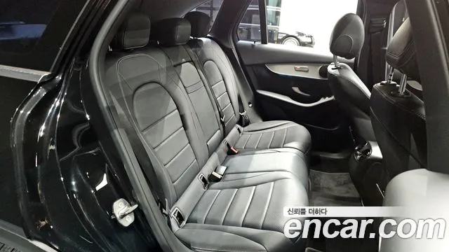 Mercedes-Benz GLC-Class 2017 — фото 11