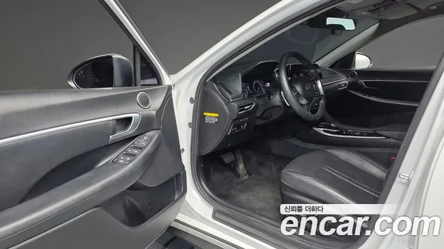 Hyundai Sonata 2020 — фото 13