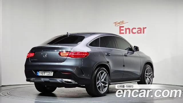 Mercedes-Benz GLE-Class 2017 — фото 2