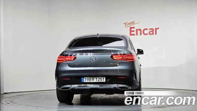 Mercedes-Benz GLE-Class 2017 — фото 4