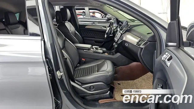 Mercedes-Benz GLE-Class 2017 — фото 11