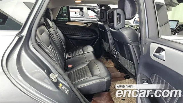 Mercedes-Benz GLE-Class 2017 — фото 12