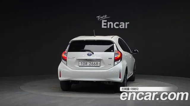 Toyota Prius 2019 — фото 4