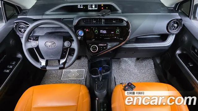 Toyota Prius 2019 — фото 10
