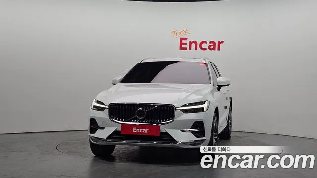 Volvo XC60 2023 — фото 3