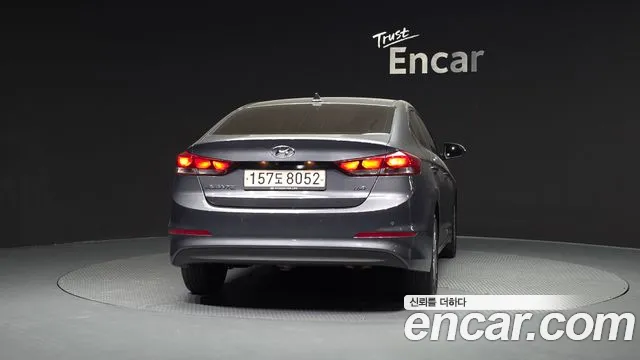 Hyundai AVANTE 2018 — фото 4
