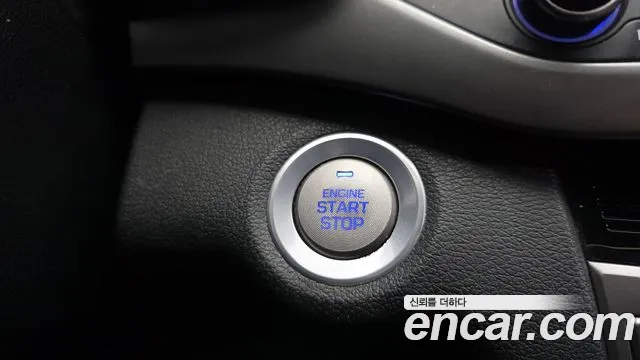 Hyundai AVANTE 2018 — фото 18