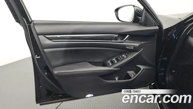 Honda Accord 2018 — фото 14
