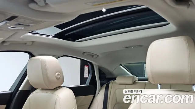 Jaguar XF 2018 — фото 19