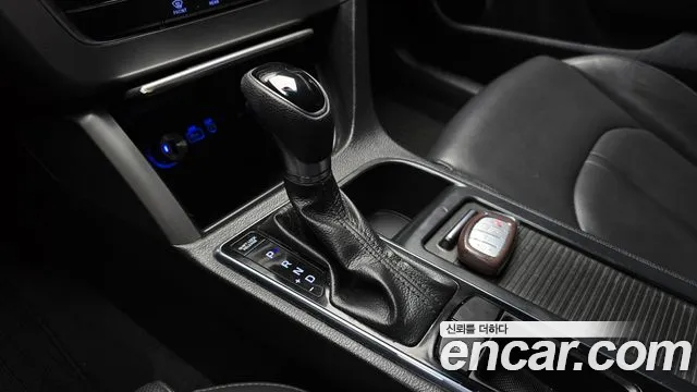 Hyundai Sonata 2016 — фото 12
