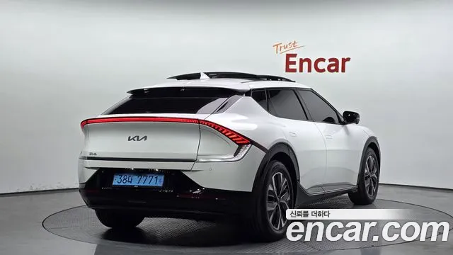 Kia EV6 2022 — фото 1