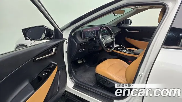Kia EV6 2022 — фото 16