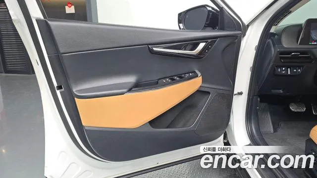 Kia EV6 2022 — фото 13