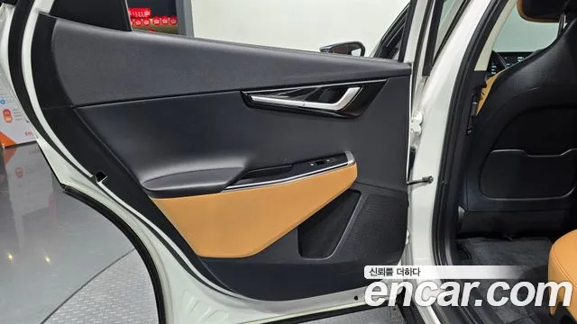 Kia EV6 2022 — фото 14