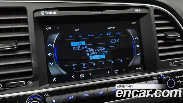 Hyundai AVANTE 2018 — фото 16