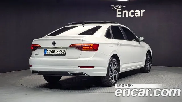 Volkswagen Jetta 2021 — фото 2