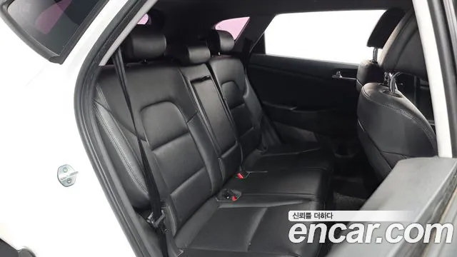 Hyundai Tucson 2017 — фото 12