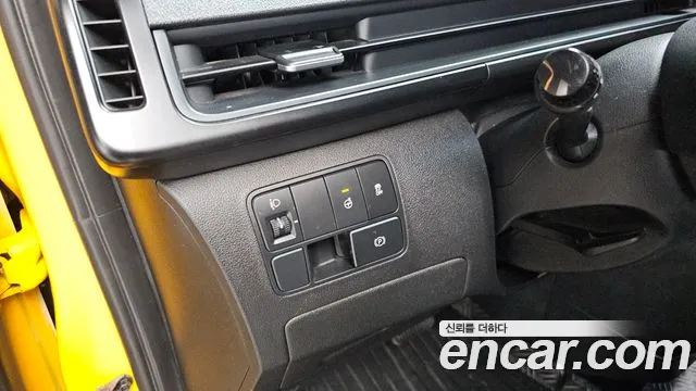 Hyundai Staria 2022 — фото 18