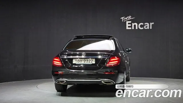 Mercedes-Benz E-Class 2019 — фото 4