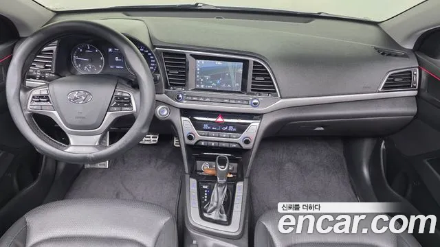 Hyundai AVANTE 2016 — фото 10