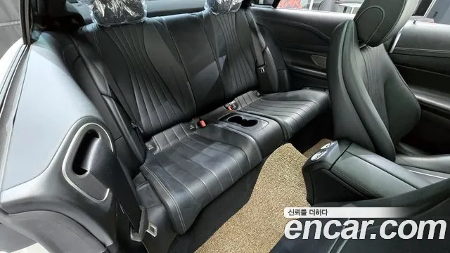 Mercedes-Benz E-Class 2022 — фото 17