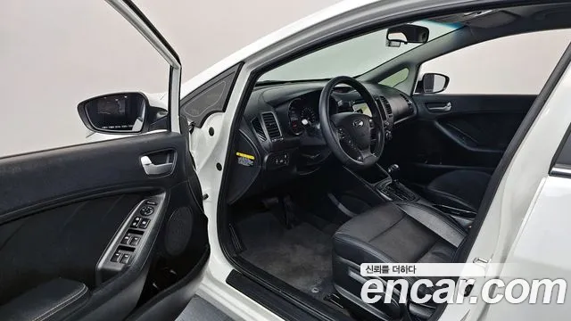 Kia K3 2015 — фото 10