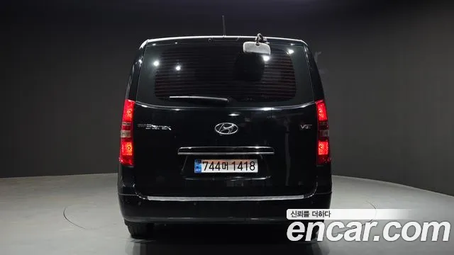 Hyundai Starex 2019 — фото 4