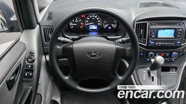 Hyundai Starex 2019 — фото 13