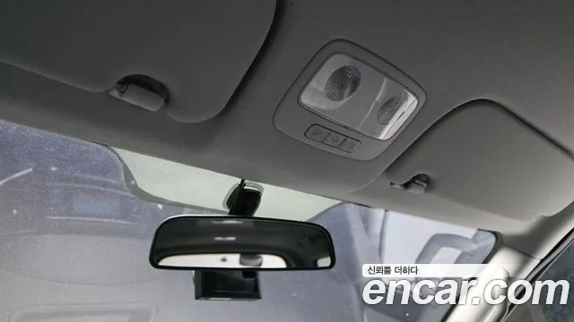 Hyundai Starex 2019 — фото 18